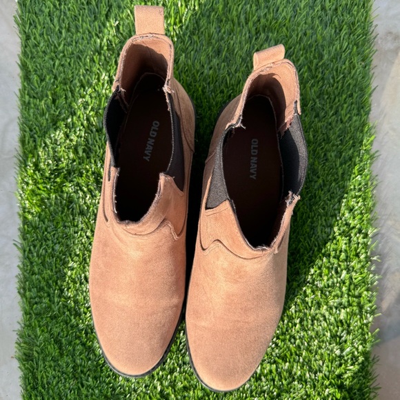 Old Navy Slip On Chelsea Boots - Picture 2 of 6